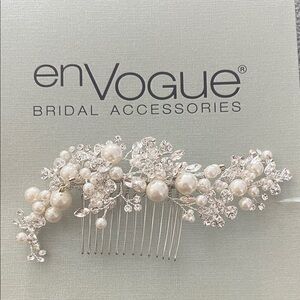 Envogue Pearl & Crystal Bridal Hair Comb - White, Silver